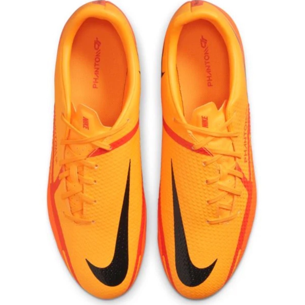 Nike Orange Phantom GT2 Academy Soccer Cleats size 5.5 (Only worn a few times)